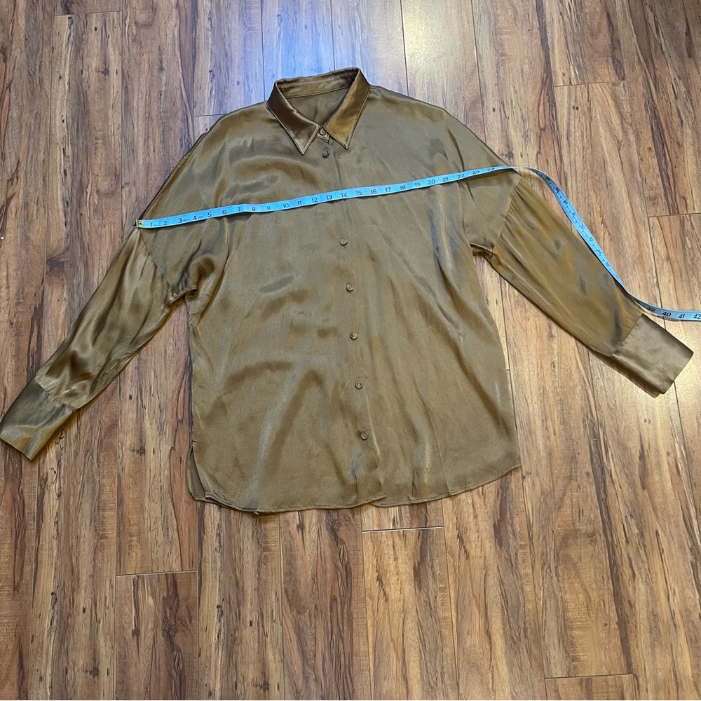 DISSH Simone Pearl Satin Shirt in Golden Olive Chartreuse Size 6 - Picture 13 of 16